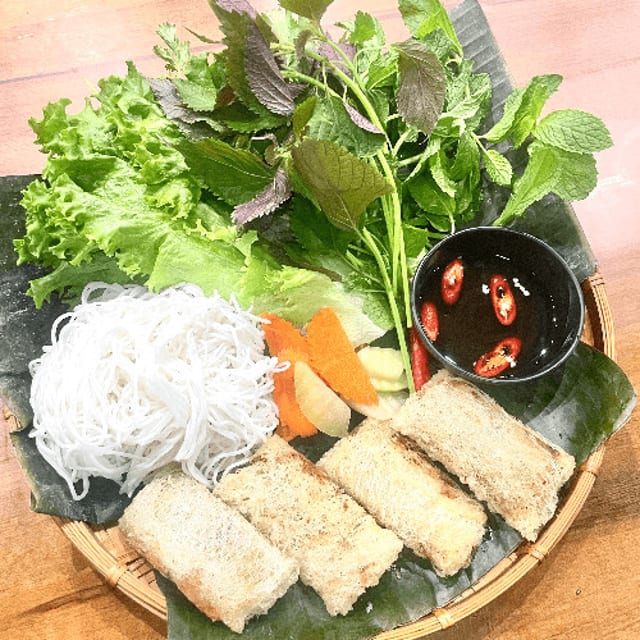 A16. CRAB CRUNCHY ROLL (4 rolls) / Chả Giò Cua (4 Cuốn).