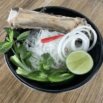 P4 SHORT RIB PHỞ / Phở Sườn Bò.