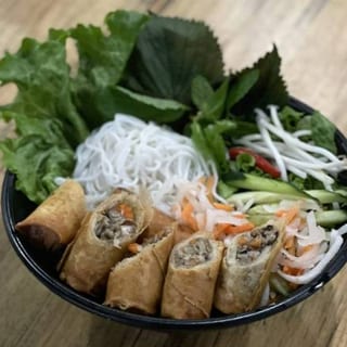B12  Bún chả giò/Vermicelli Noodles with Vietnamese Pork Egg Rolls