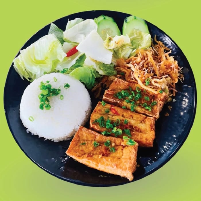 VE2	RICE PLATE - MARINATED LEMONGRASS FRIED TOFU & SHREDDED FRIED TARO / Cơm Chay.